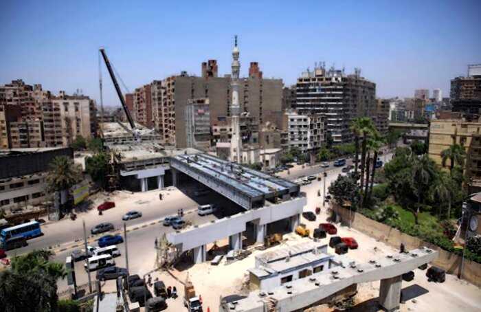 В Египте строят шоссе вплотную к жилым домам