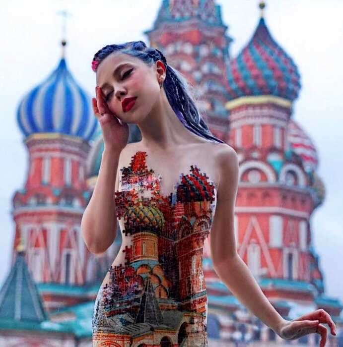 Девушка из России стала звездой интернета благодаря весьма причудливым фотографиям