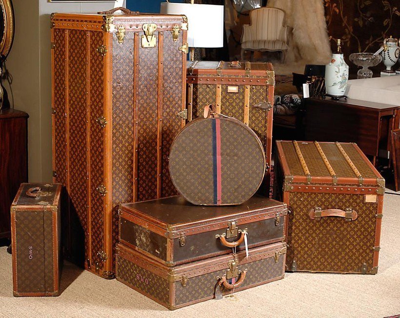 Чемодан-кровать и чемодан-шкаф: с каким багажом раньше путешествовали