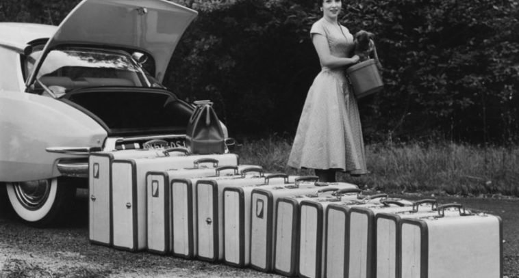 Чемодан-кровать и чемодан-шкаф: с каким багажом раньше путешествовали