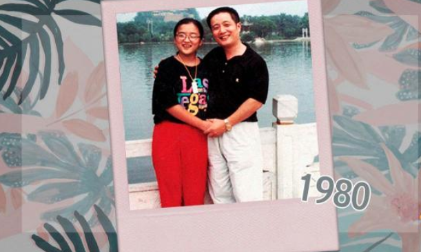 Отец и дочь 40 лет делали одно и то же фото у озера. Похоже, они нашли единственное место, где время встало