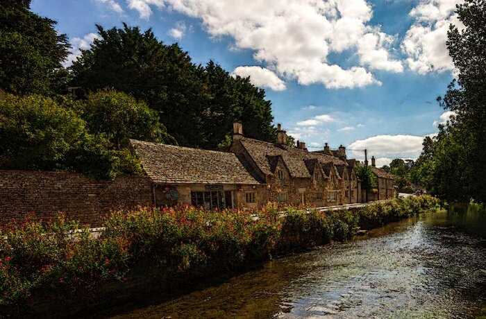 Cамая сказочная и самая красивая старинная деревня Великобритании: Бибери