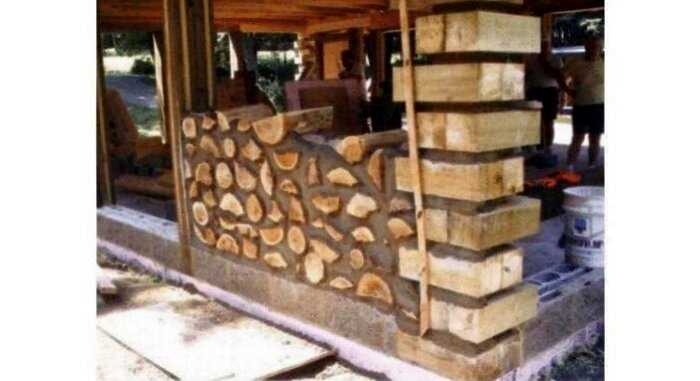 Берем обычные дрова и строим из них шикарный тёплый дом!