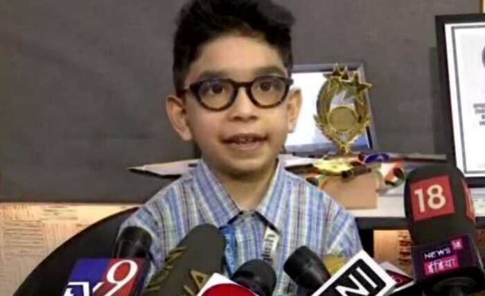 Мальчик из Индии стал самым молодым программистом в мире