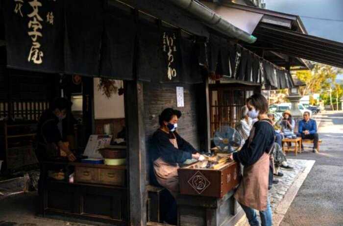 Японка делится секретами успеха бизнеса, который на плаву уже 1020 лет