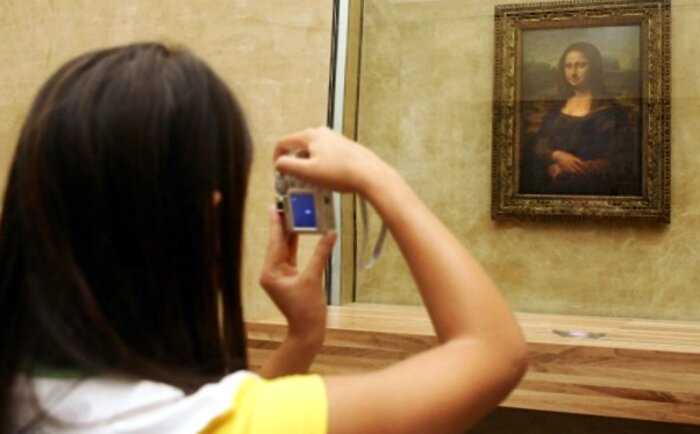 Лувр продал «свидание» с Моной Лизой без стекла