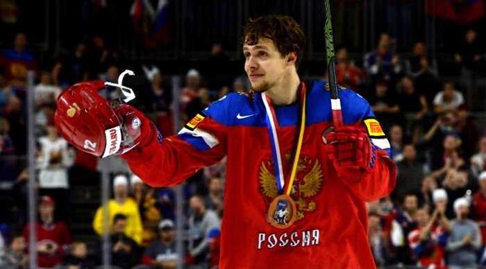 Хоккеист Ковальчук продал свой шикарный BMW и отдал деньги на операцию больному мальчику