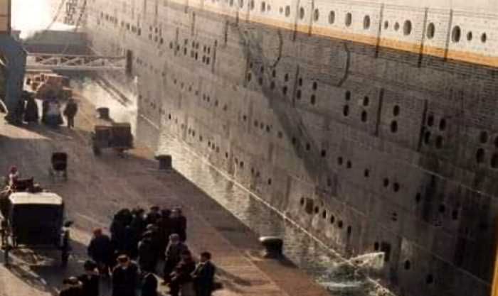 Когда тонул «Титаник», миллионер Джон Джейкоб Астор IV уступил свое место в спасательной шлюпке, двум испуганным детям