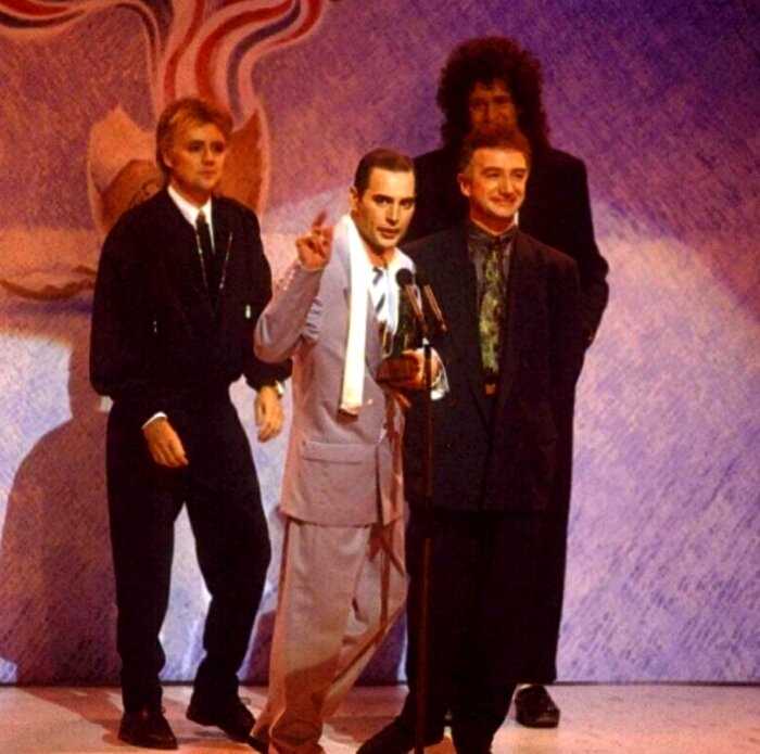 Brit awards 1990 – последнее появление фредди меркьюри на публике