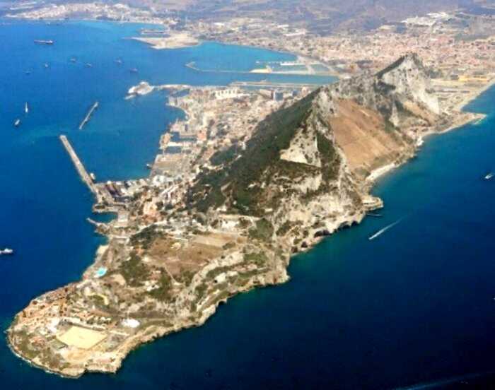 Гибралтар первым в мире вакцинировал все взрослое население