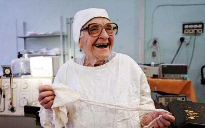 История удивительной женщины-хирурга, которая провела более 10 тыс.операций и работала даже в 92 года