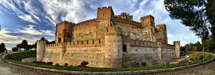 Замки Испании: 15 самых интересных древних сооружений