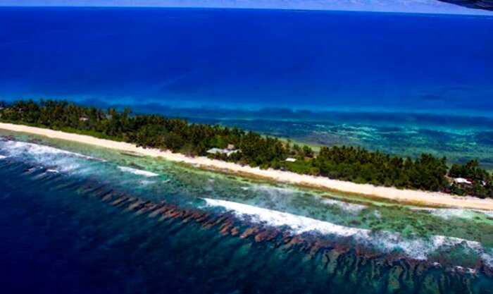 Самая узкая страна в мире. Тувалу имеет ширину в 20 метров, но здесь есть дома и улица