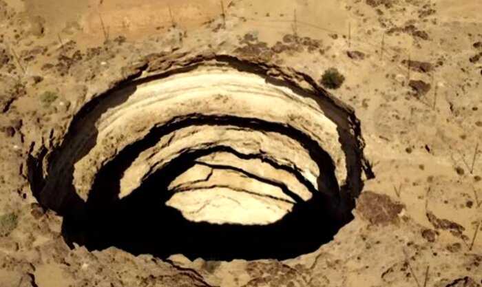 Колодец Бархаут: темная дыра в йеменской пустыне диаметром 30 метров Ч