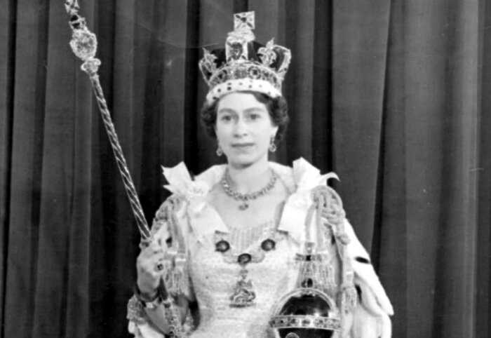 7 занятных фактов о Елизавете II, которые никак не сочетаются с ее строгим образом