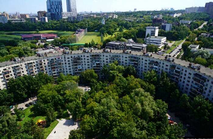 Как живется людям в московских домах-кольцах, и зачем их построили