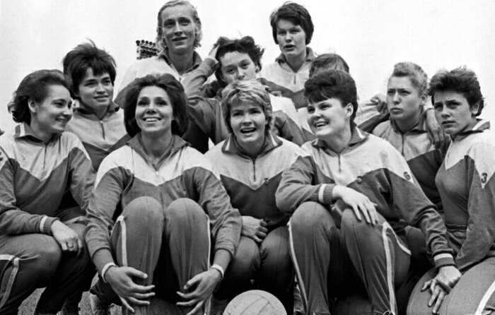 25 архивных фотографий: как выглядели женские спортивные команды СССР