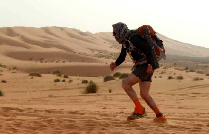 Марафонец потерялся в пустыне и смог прожить там 10 дней — история выживания