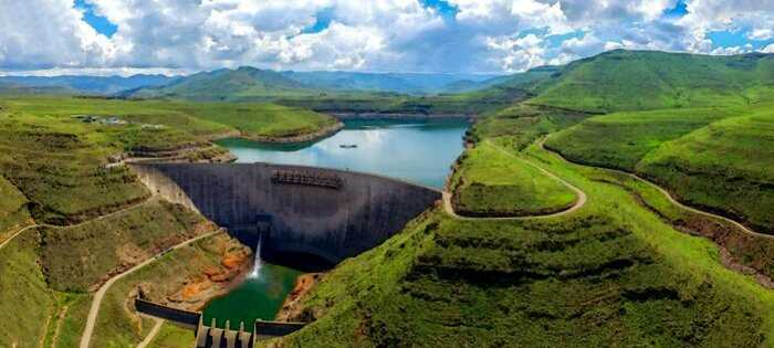 Страна, имеющая воду в достатке и единственные в Африке горнолыжные трассы, — Лесото