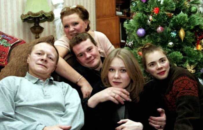 Борис Галкин стал отцом в 70. Как выглядит его молодая жена и единственная родная дочь