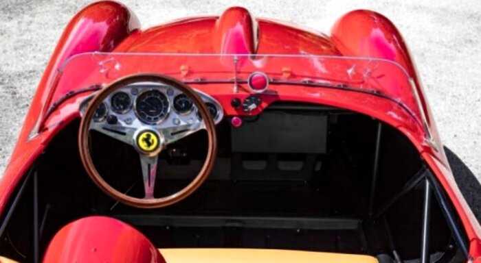 Уменьшенная электрическая копия Ferrari 250 Testa Rossa для подростков