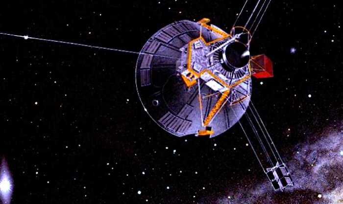 Вояджер-2 вышел на связь с людьми после года тишины и передал из космоса новые данные