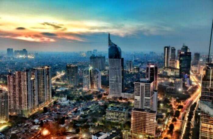 Власти Индонезии построят новую столицу, ведь Джакарта постепенно уходит под воду