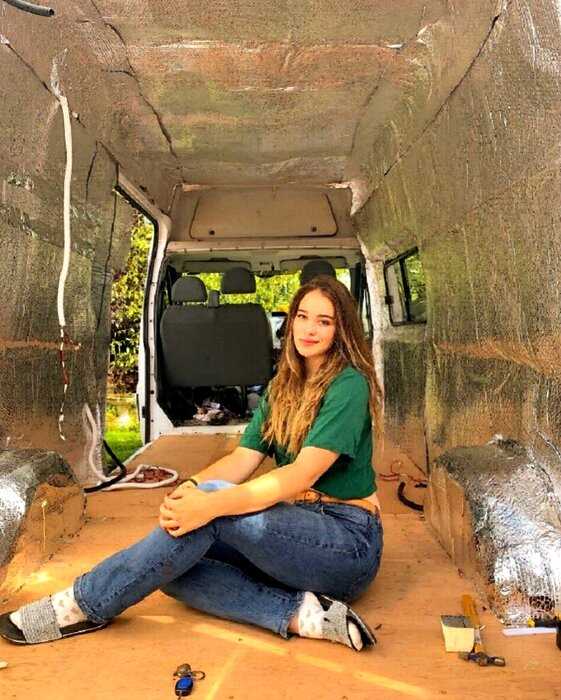 22 фото, как девушка бросила все, сделала дом из фургона и теперь путешествует по миру