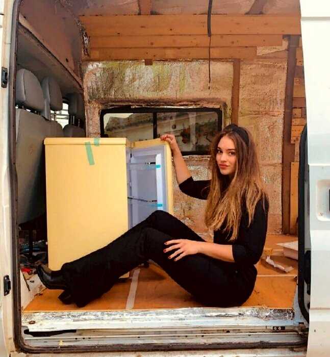 22 фото, как девушка бросила все, сделала дом из фургона и теперь путешествует по миру