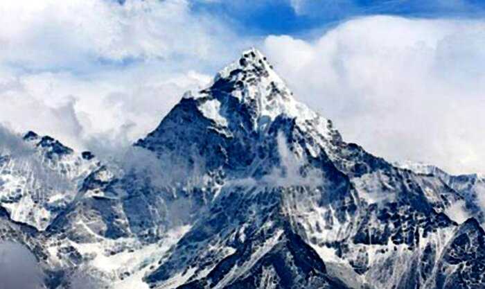 Под Японией нашли камень размером больше Эвереста. Ученые полагают что он может быть магнитом для землетрясений