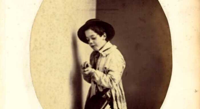 Как в Викторианскую эпоху делали снимки с безголовыми людьми