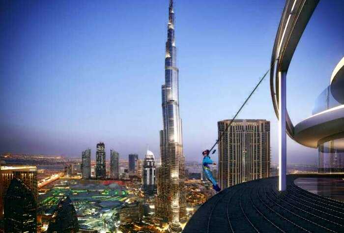 С небоскреба Дубая теперь можно скатиться по стеклянной горке: сумасшедший аттракцион